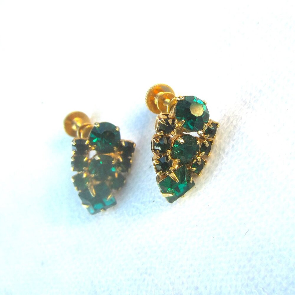 VTG 40'S CORO EARRINGS BEAUTIFUL GOLDTONE/GREEN STONES SCREW BACK